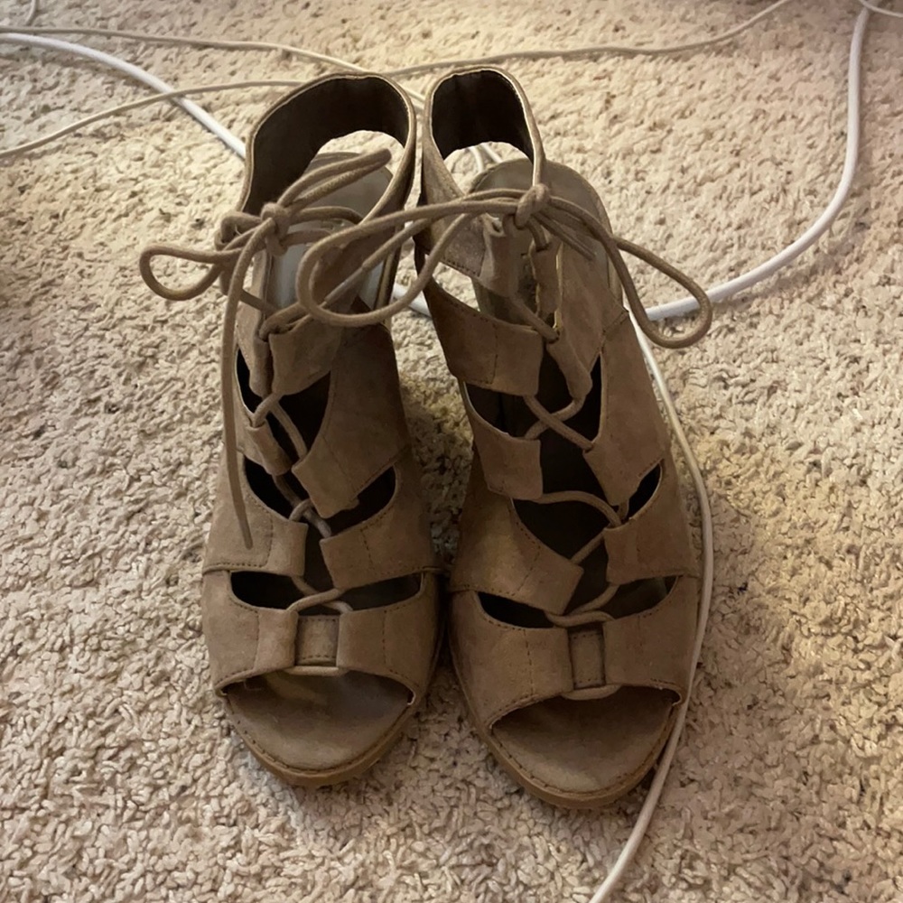 TAN SUEDE LACE UP HEELS